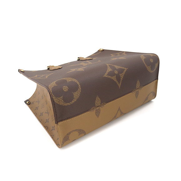 Louis Vuitton Giant Monogram Onthego MM Tote Shoulder Bag - Picture 4 of 9